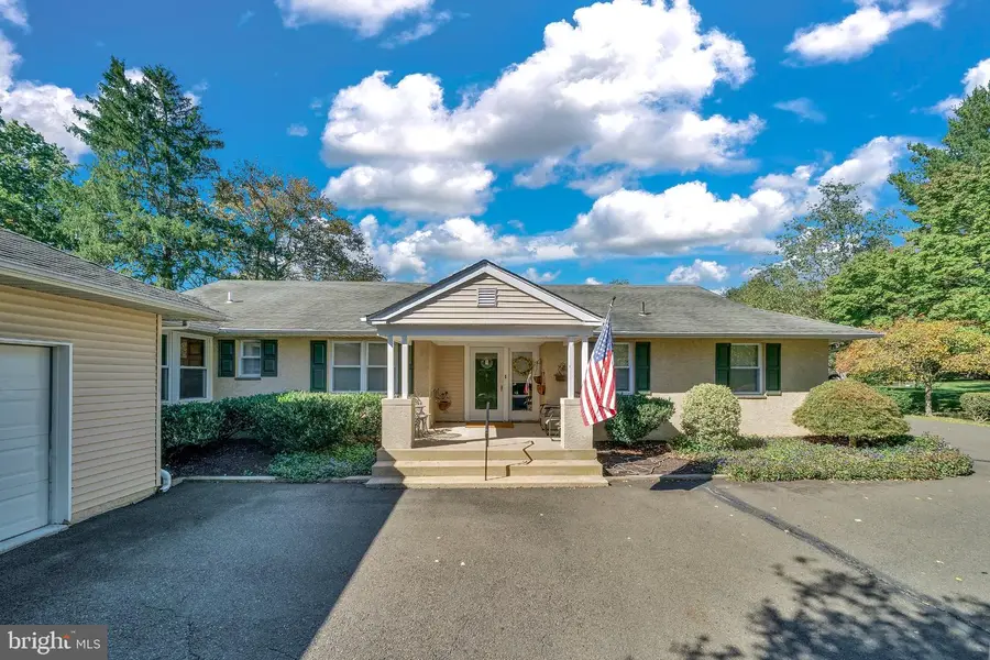 831 Plymouth Rd, Ambler, PA 19002 - #2