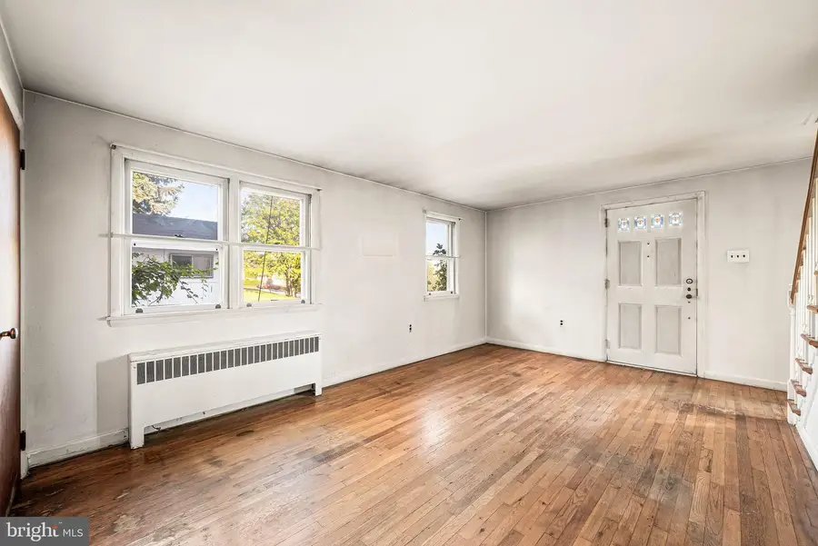 3 Elm Ave #, Norristown, PA 19403 - #2