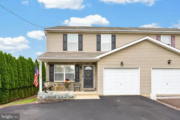 720 Montgomery Ave #, PENNSBURG, PA 18073