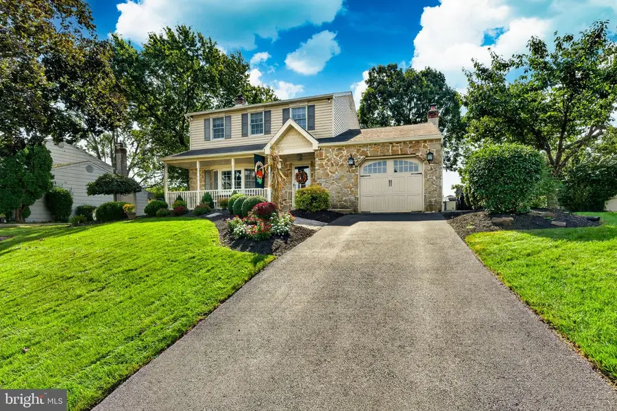 222 Horseshoe Rd, Norristown, PA 19403 - #2