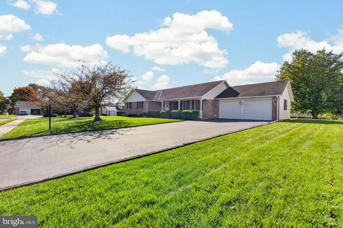 2330 Locust Ln, Gilbertsville, PA 19525 - #1