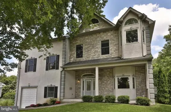 121 Brentwood Dr, WILLOW GROVE, PA 19090