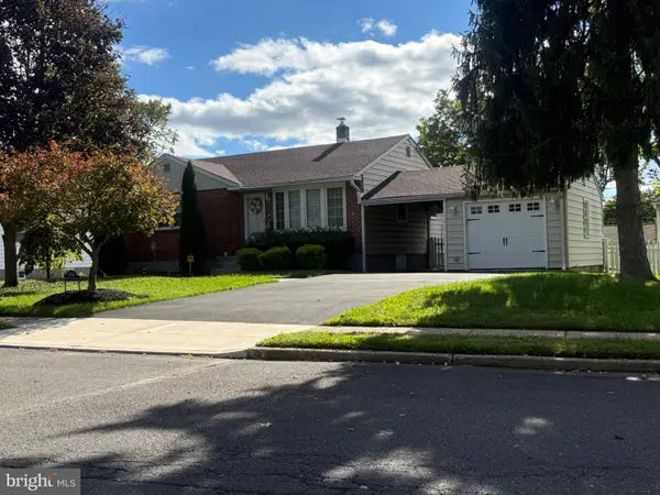 3898 Round Meadow Ln #, HATBORO, PA 19040