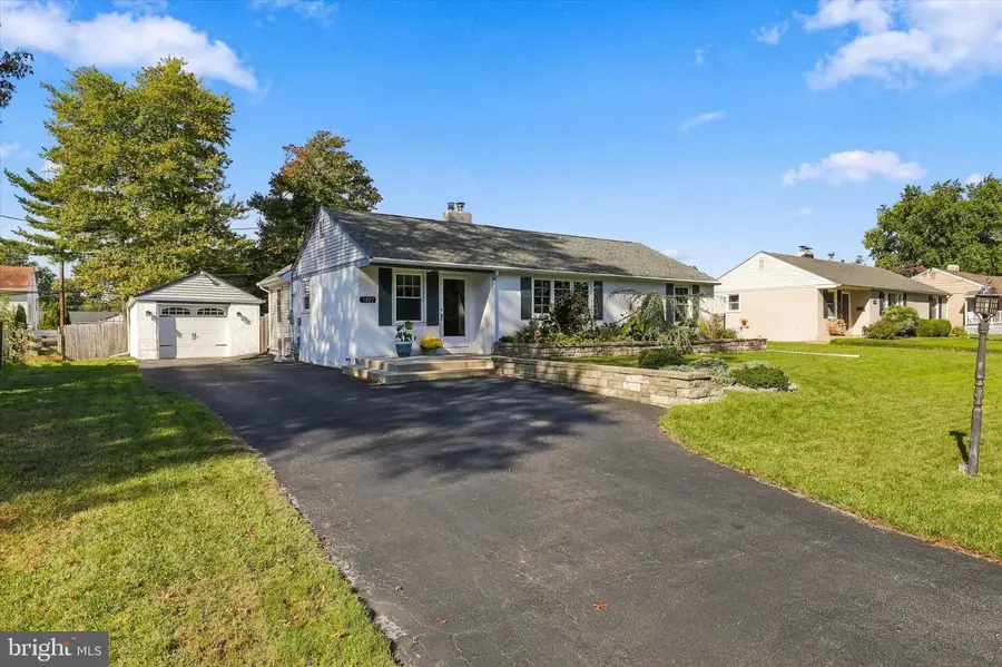 1027 Cardinal Rd #, Audubon, PA 19403 - #2