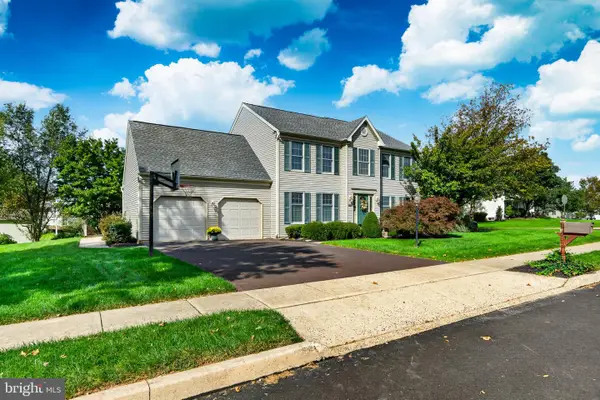 211 Green Bank Way, HARLEYSVILLE, PA 19438