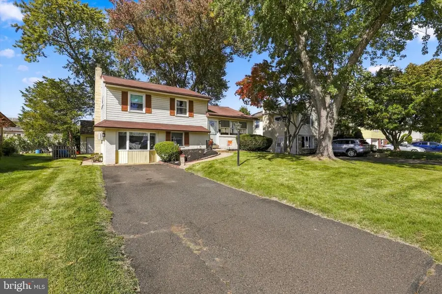 405 Goodwin Rd, Hatboro, PA 19040 - #2
