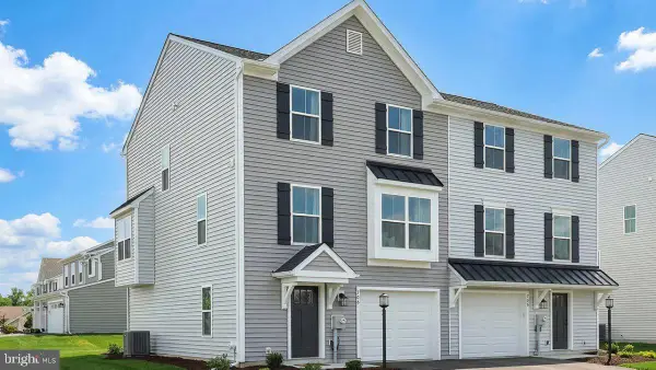 718 Fawn Way #lot 8, PENNSBURG, PA 18073