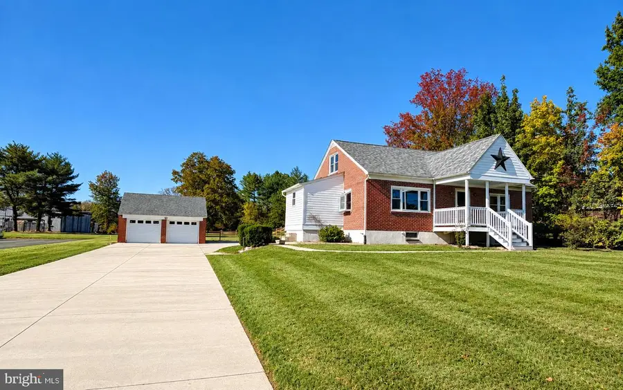 2951 N Charlotte St, Gilbertsville, PA 19525 - #2