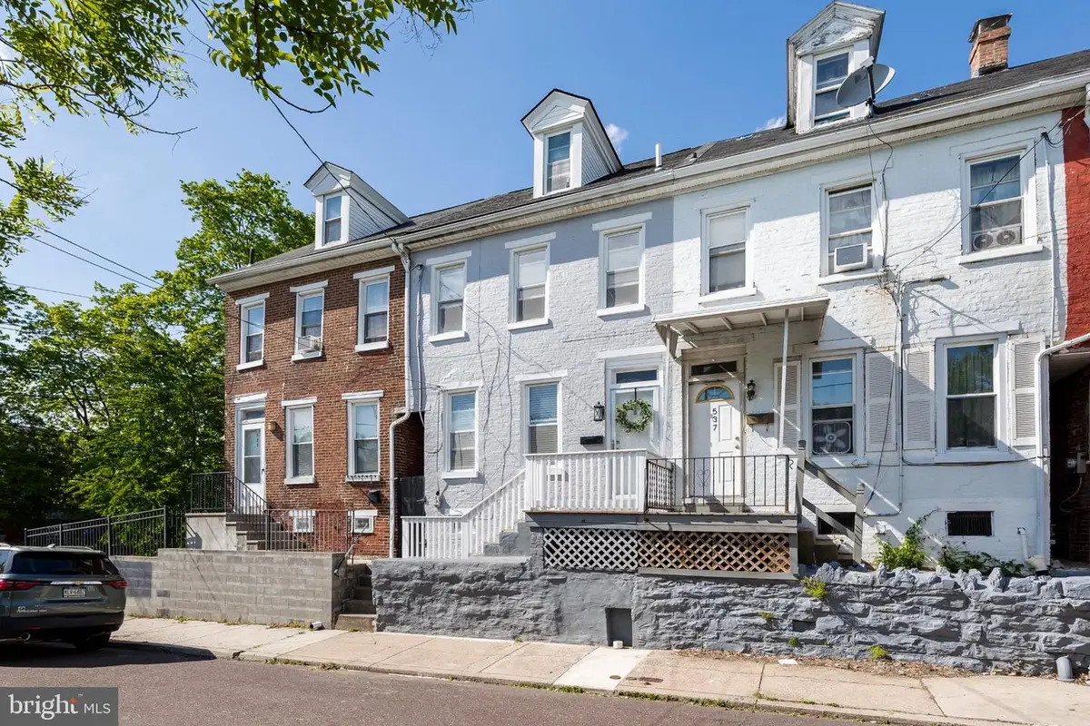 535 Lincoln Ave, Pottstown, PA 19464 - #1