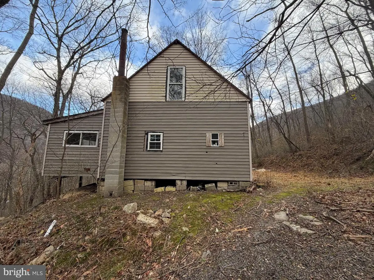 144 Hawsbrick St, Lewistown, PA 17044 - Image #1