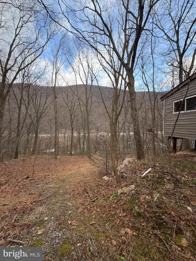 144 Hawsbrick St, Lewistown, PA 17044 - Image #2