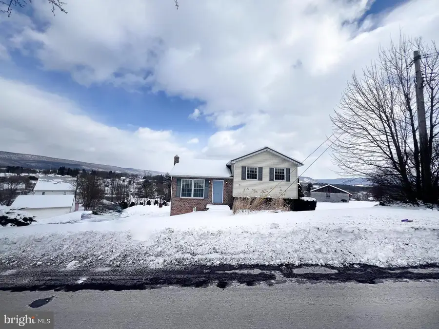 130 Hill St, Milroy, PA 17063 - #2