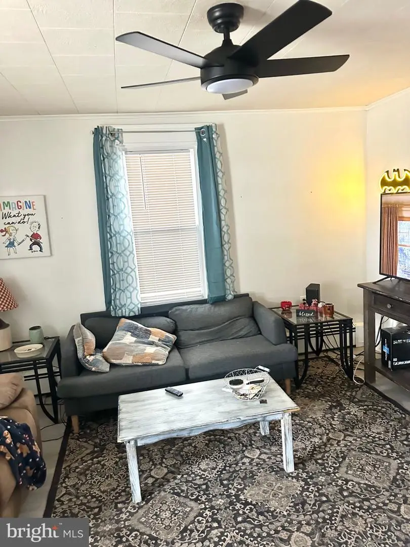 622 W 5th St, Lewistown, PA 17044 - #3