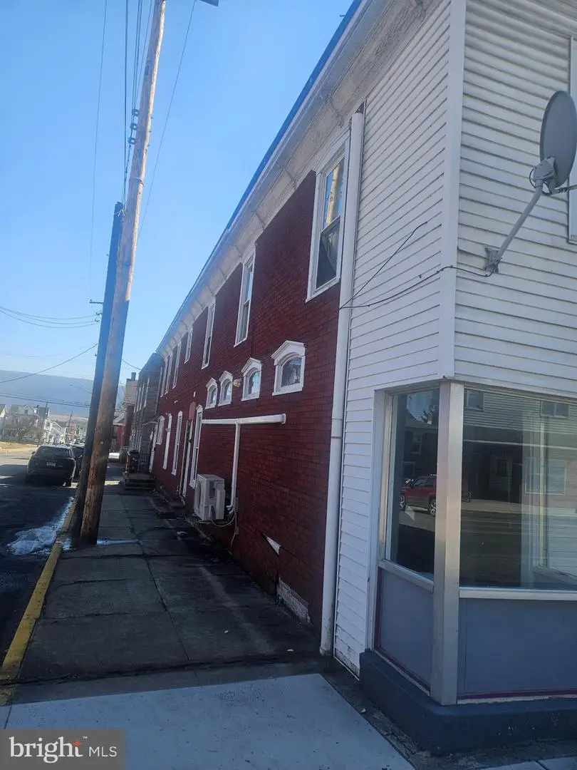 170 Valley St, Lewistown, PA 17044 - #2