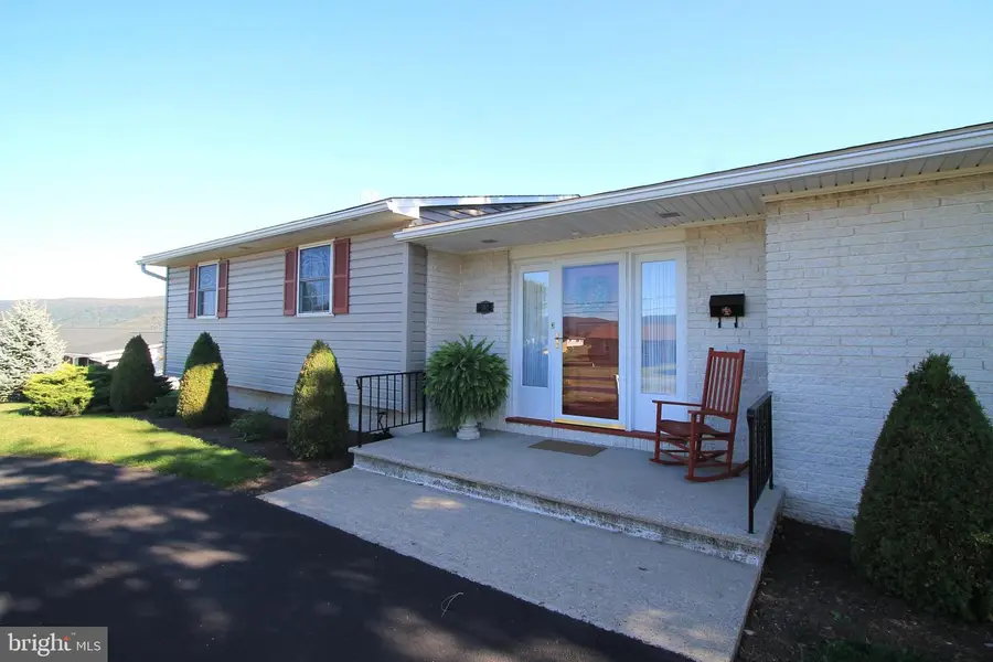 102 Poe St, Belleville, PA 17004 - #3