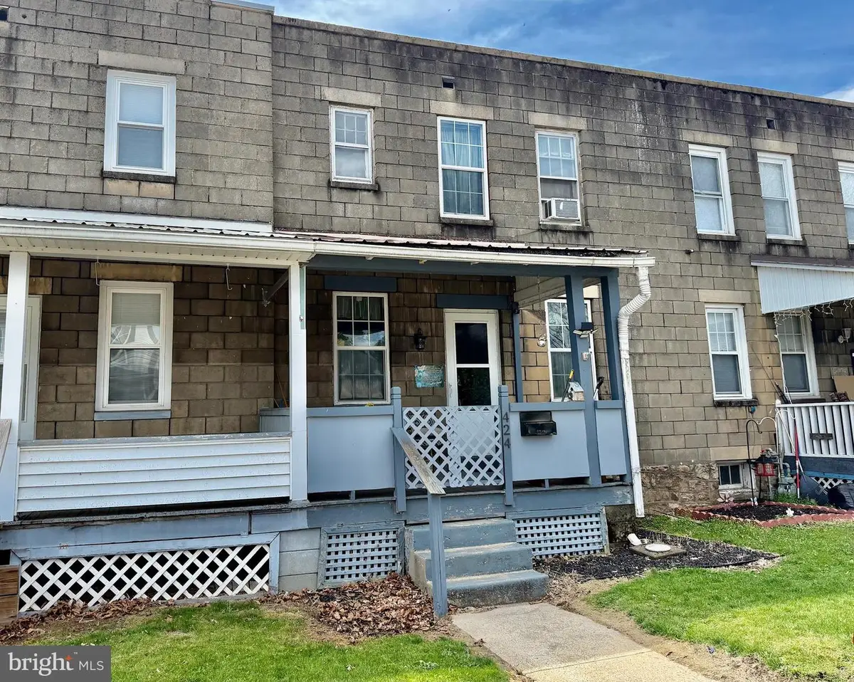 424 S Wayne St, Lewistown, PA 17044 - #1