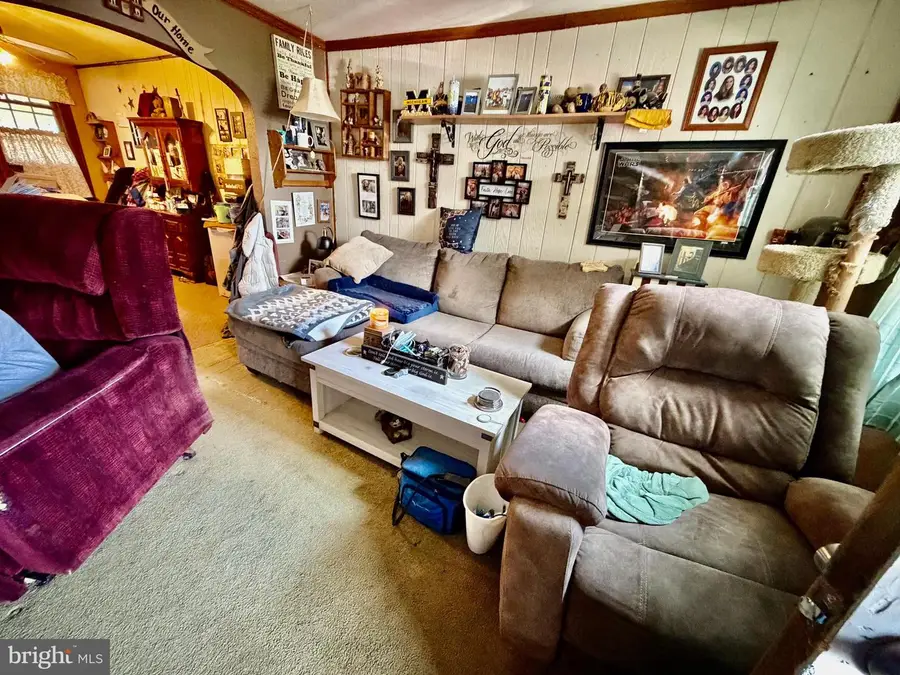 424 S Wayne St, Lewistown, PA 17044 - #2