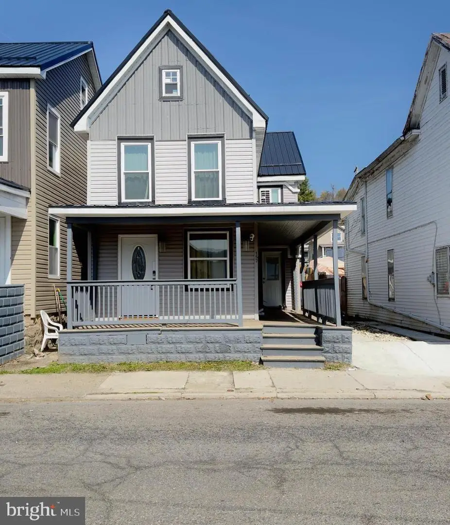 157 W Fourth St, Lewistown, PA 17044 - #1