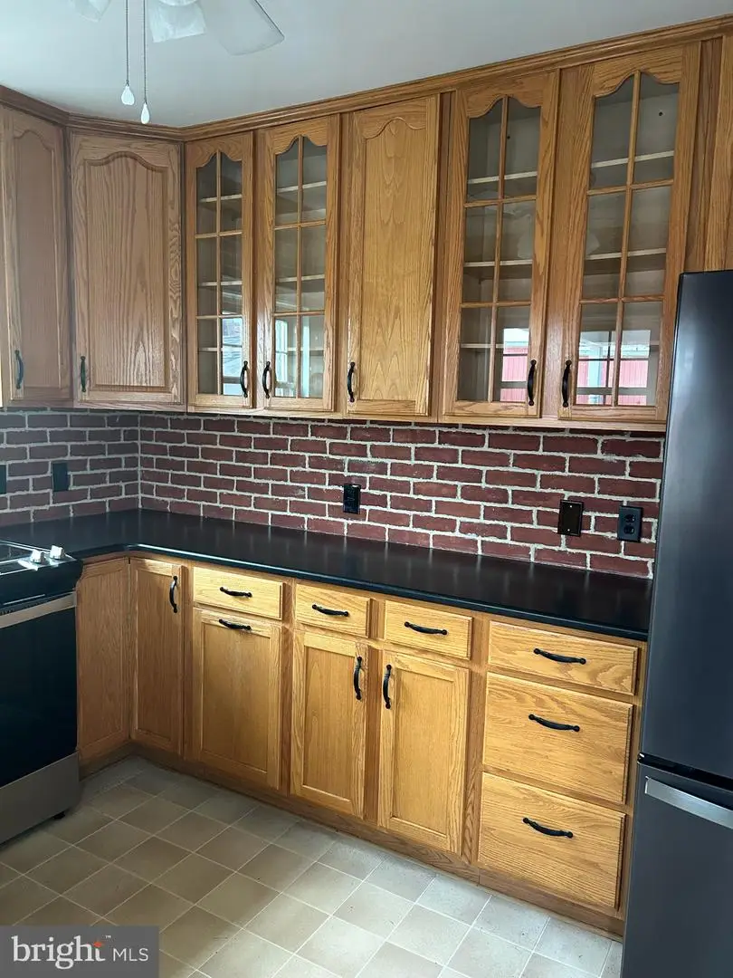 118 E Fleming Ave, Lewistown, PA 17044 - #3