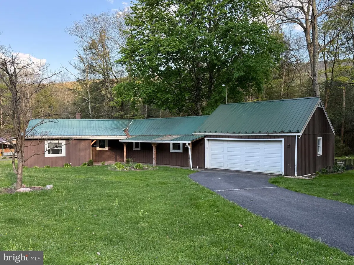 3726 New Lancaster Valley Rd, Milroy, PA 17063 - #1