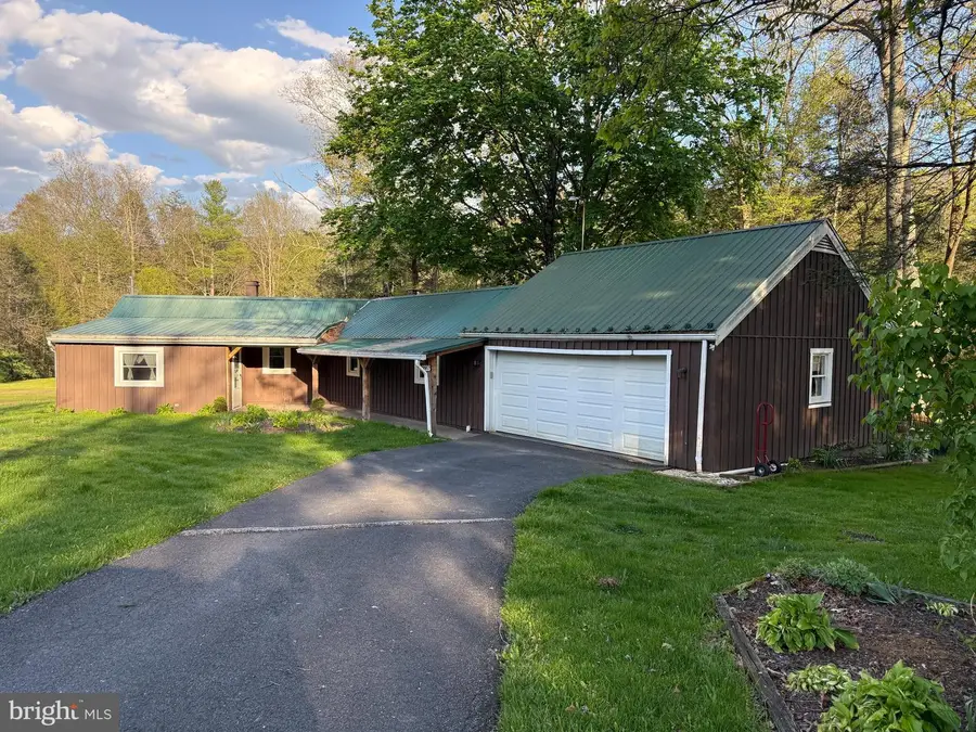 3726 New Lancaster Valley Rd, Milroy, PA 17063 - #3