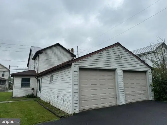 218 S Main St, Milroy, PA 17063 - #2