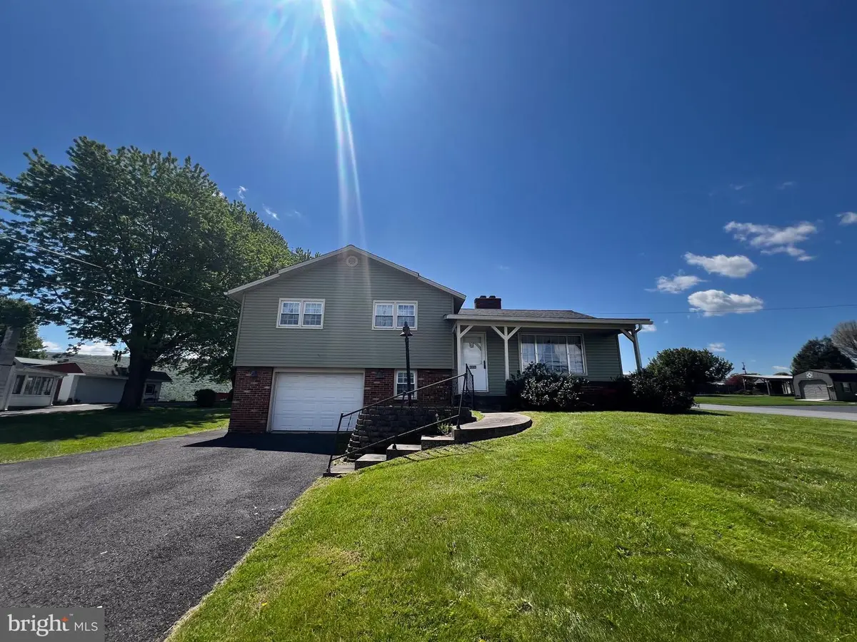 4338 E Main St, Belleville, PA 17004 - #1