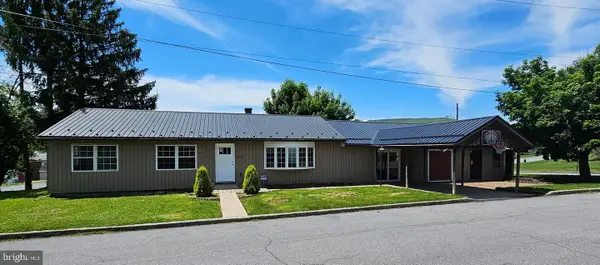 300 Locust St, BURNHAM, PA 17009