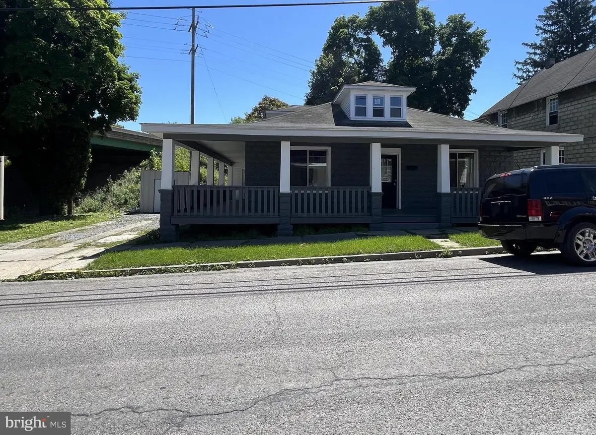 182 Pannebaker Ave, Lewistown, PA 17044 - #1