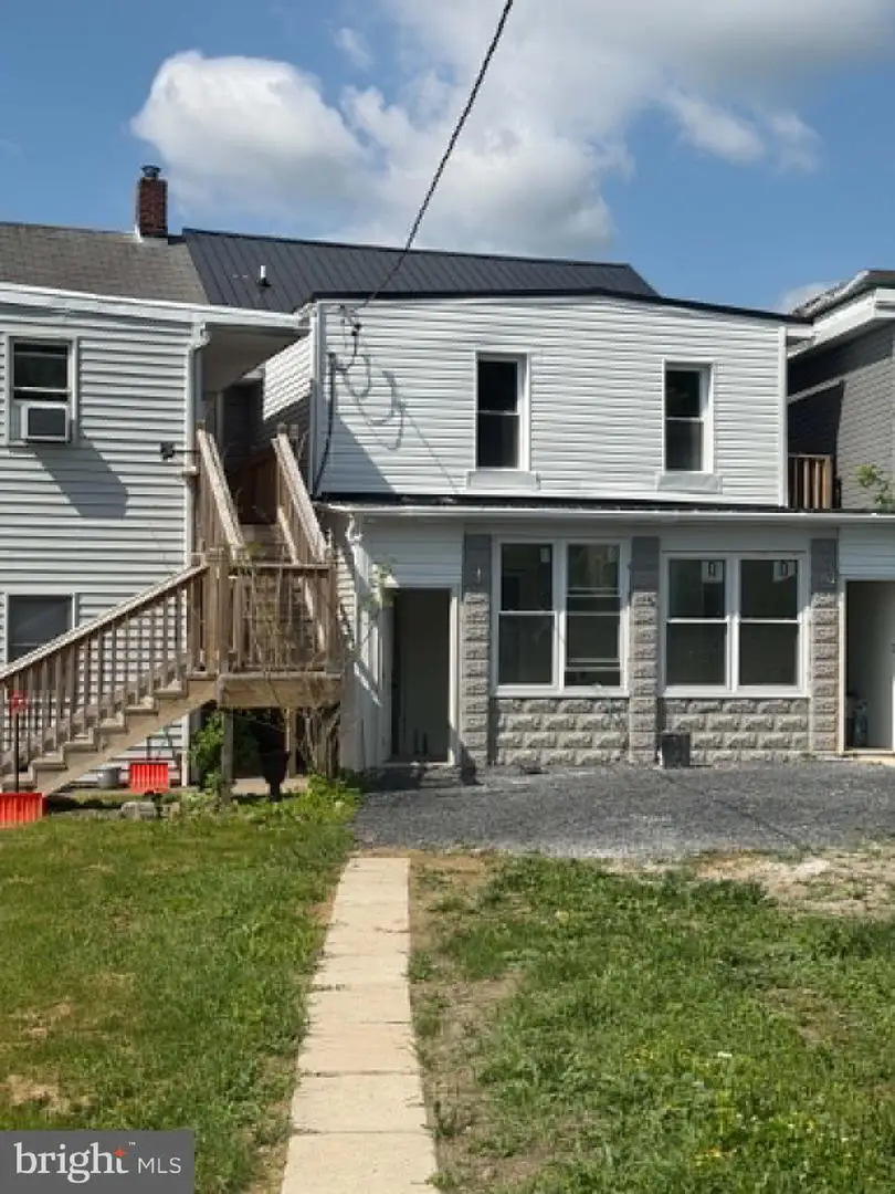 215 N Grand St, Lewistown, PA 17044 - #2