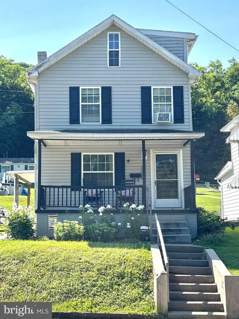 720 E Freedom Ave, Burnham, PA 17009 - #1