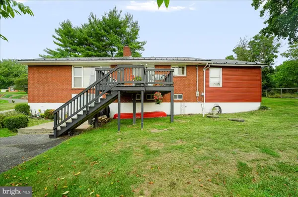 807 N Pine St, BURNHAM, PA 17009