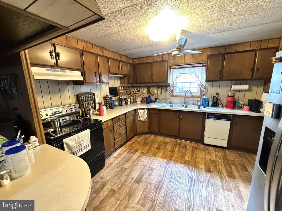 50 Randall Dr, Milroy, PA 17063 - #3