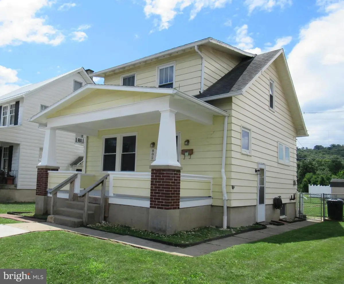 802 S Wayne St, Lewistown, PA 17044 - #1