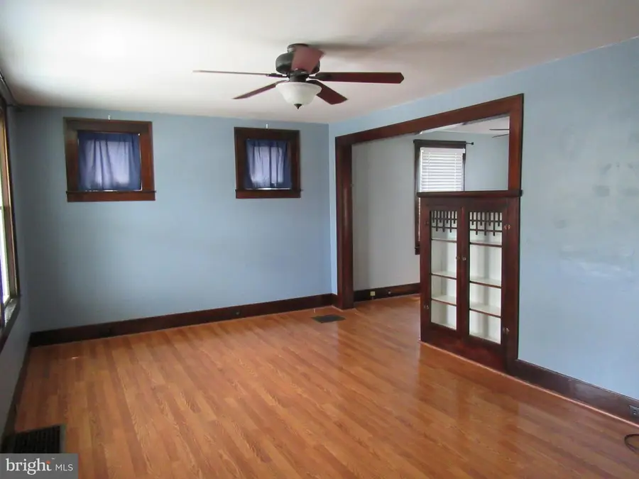 802 S Wayne St, Lewistown, PA 17044 - #3
