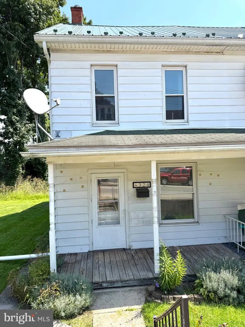 324 Shaw Ave, Lewistown, PA 17044 - #1