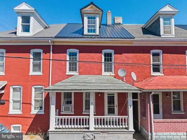 14 Marble St, LEWISTOWN, PA 17044