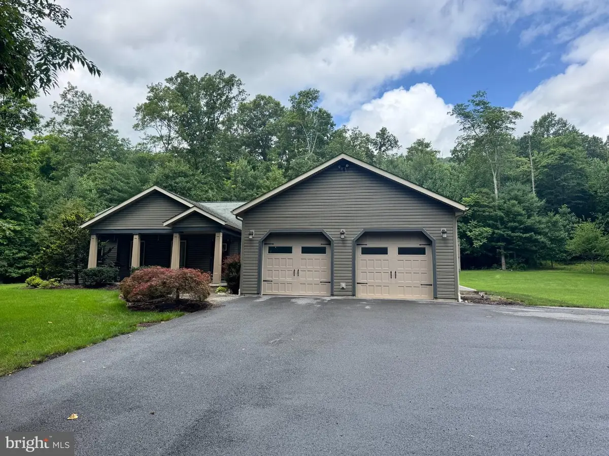395 Kansas Rd, Oliver, PA 17051 - #1