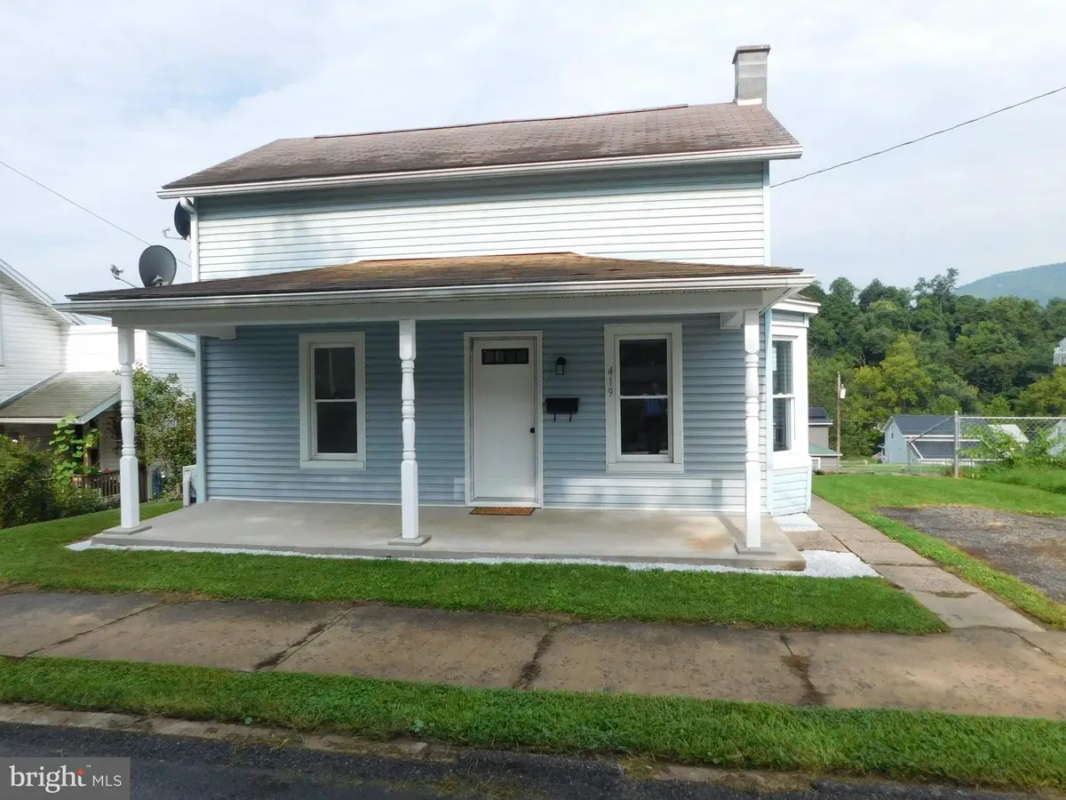 419 E Freedom Ave E, Burnham, PA 17009 - #1