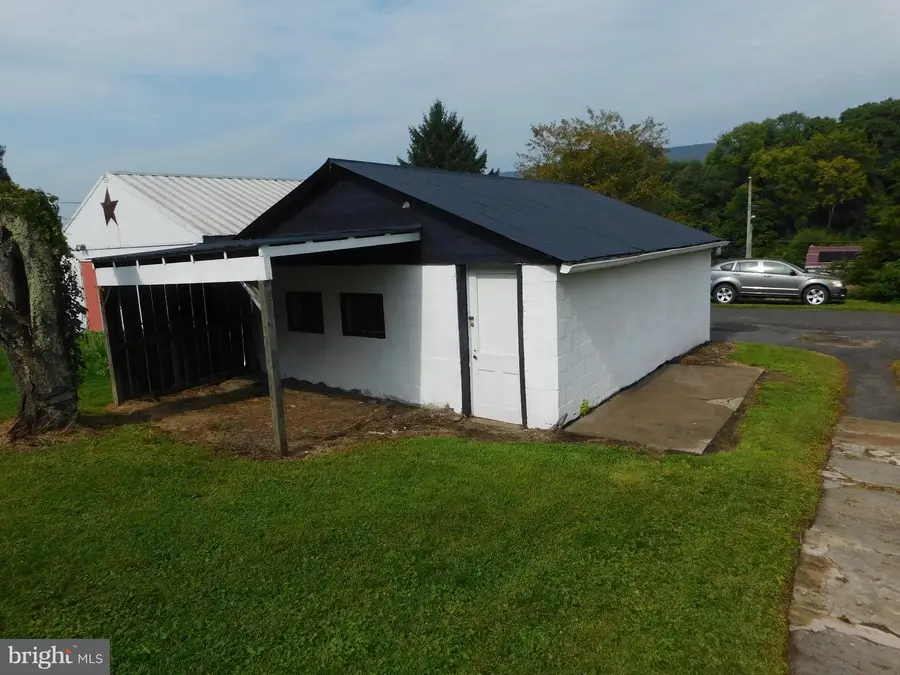 419 E Freedom Ave E, Burnham, PA 17009 - #3