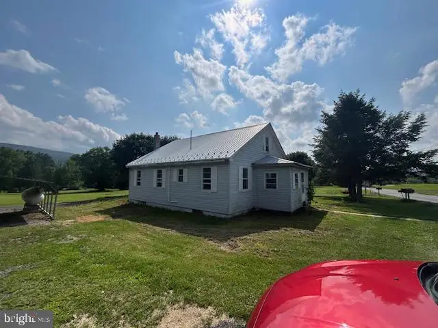30 New Lancaster Valley Rd, Milroy, PA 17063 - #2