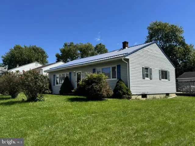 414 Princeton St, Lewistown, PA 17044 - #3
