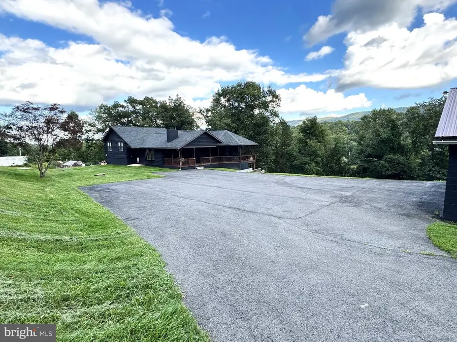 60 N Ridgley Ave, Lewistown, PA 17044 - #2