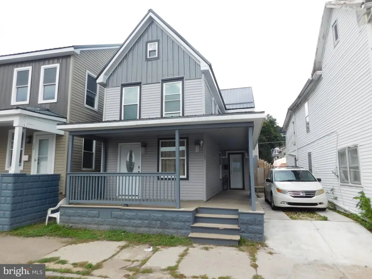 157 W 4th St, Lewistown, PA 17044 - #1