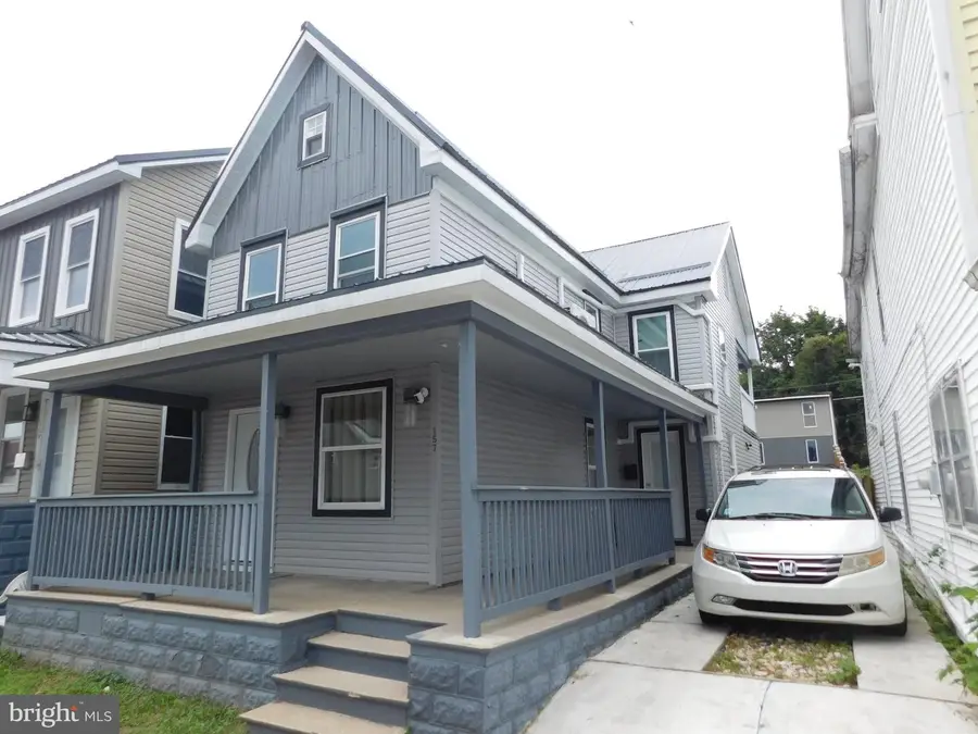 157 W 4th St, Lewistown, PA 17044 - #2