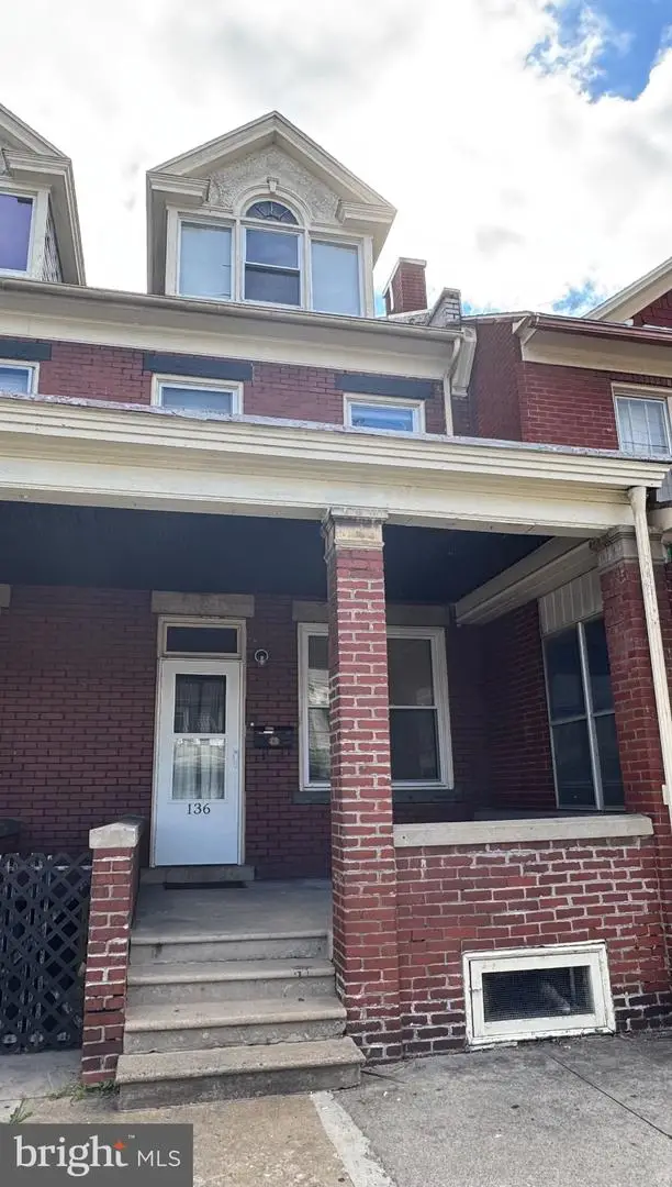 136 W 3rd St, Lewistown, PA 17044 - #2