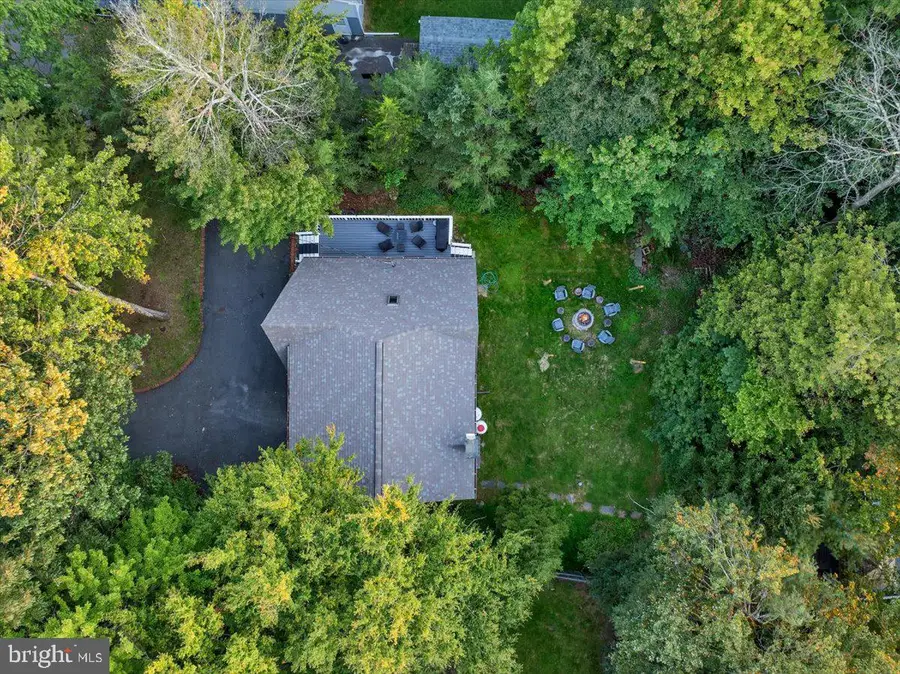 1159 Thunder Dr, Pocono Summit, PA 18346 - Image #2