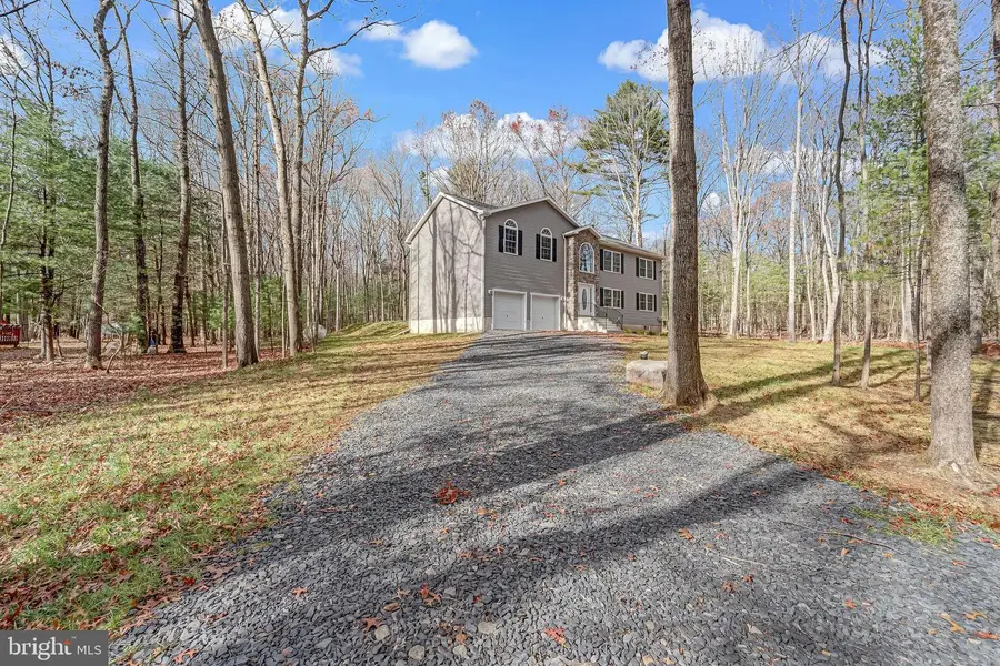 117 Edgewood Ln, Kunkletown, PA 18058 - Image #2