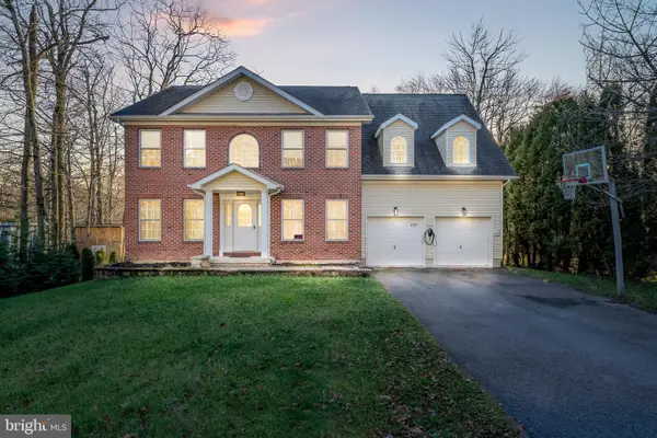 2121 Warwick Cir, TOBYHANNA, PA 18466