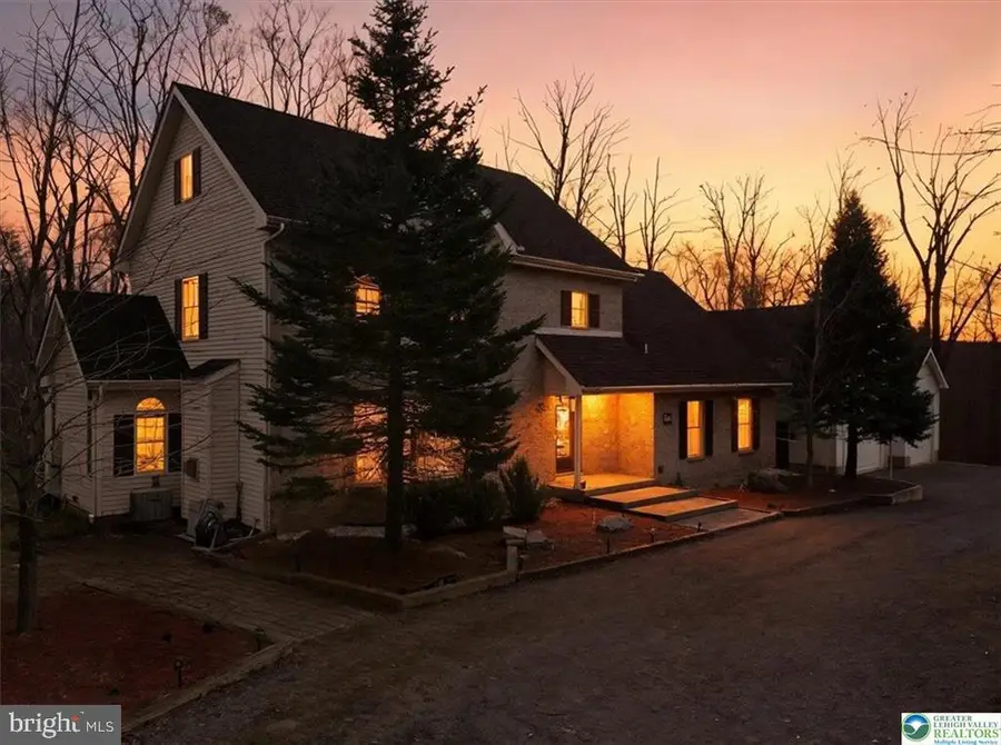 322 Scenic Dr, Blakeslee, PA 18610 - Image #2